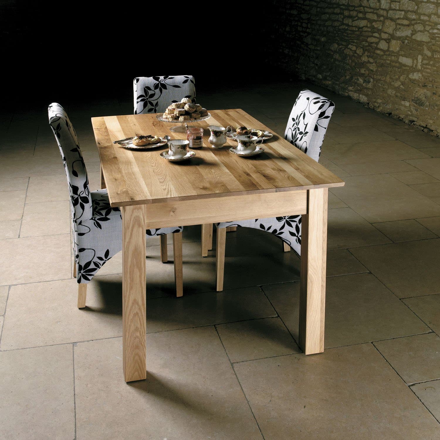 Mobel Solid Oak Dining room Table with Light Oak Finish Seating for 6 People | Rectangular Wooden Dining Table Furniture 150cm