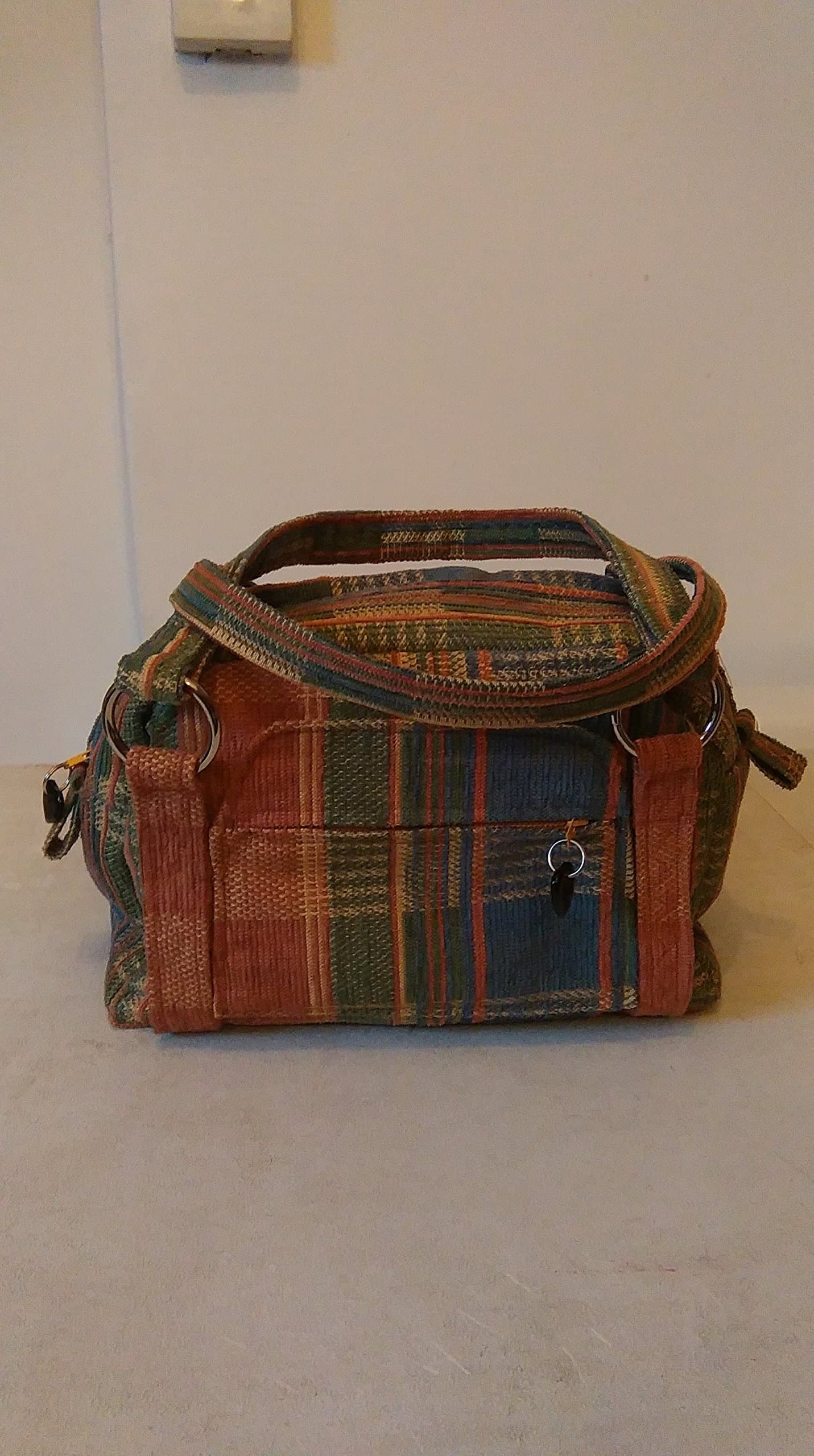 Plaid fabric carpet shoulder bag