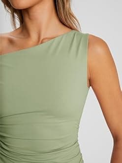 Trendy Queen Women's Off The Shoulder Crop Top, Sleeveless Stretchy Bodycon Tank, Y2K Fashion Sling T-Shirt for Summer