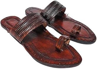 GenericWomen's Kolhapuri Chappals | WK57