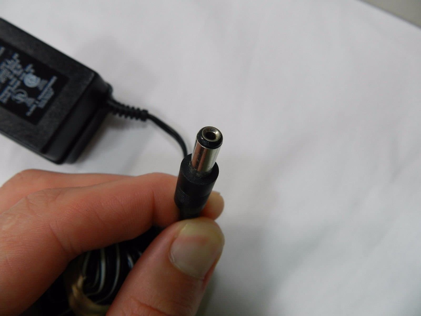 Genuine Sandan Class 2 Power Unit DC1200200 AC Adapter 12VDC-- 200mA