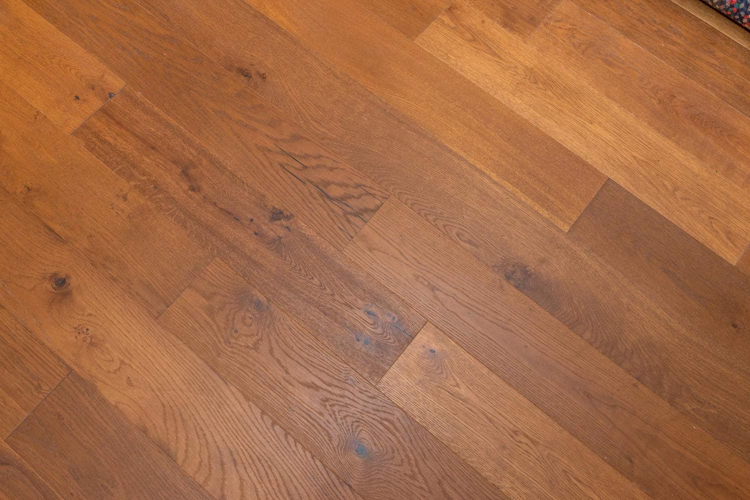 Vintage Honey White Oak Engineered Hardwood Floor (Sample)