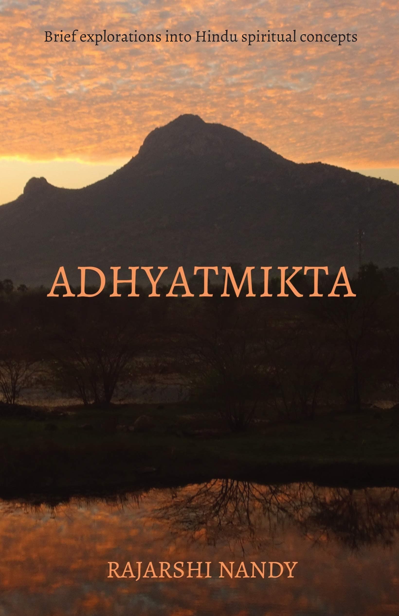 Adhyatmikta Paperback – 7 Sept. 2018